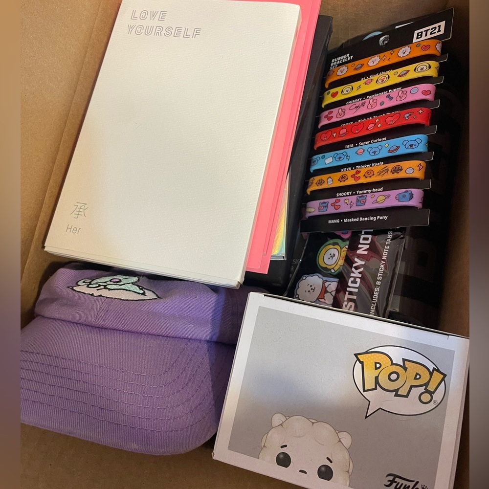 Bundle of BT21 and BTS items